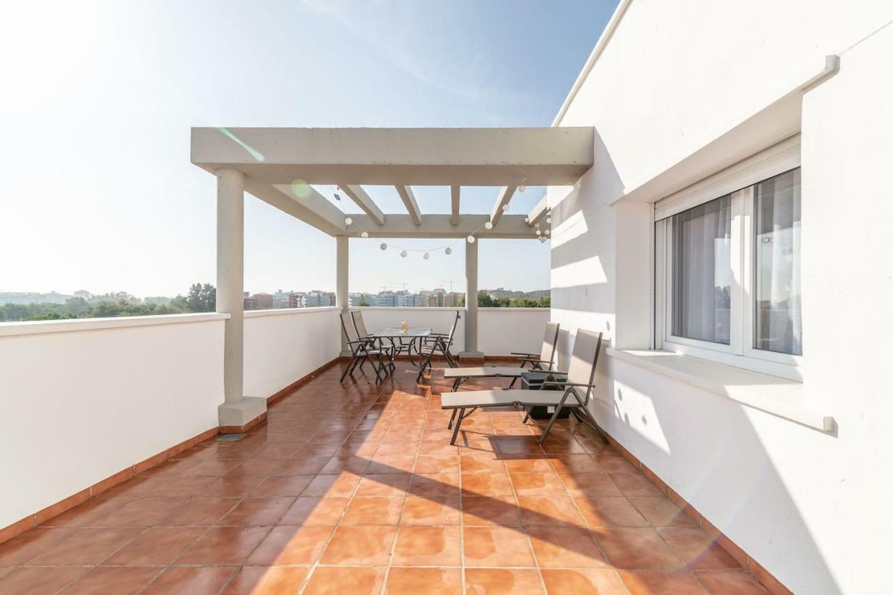 Апартаменты Recently Decorated 2Bdr Penthouse In Фуэнхирола Экстерьер фото