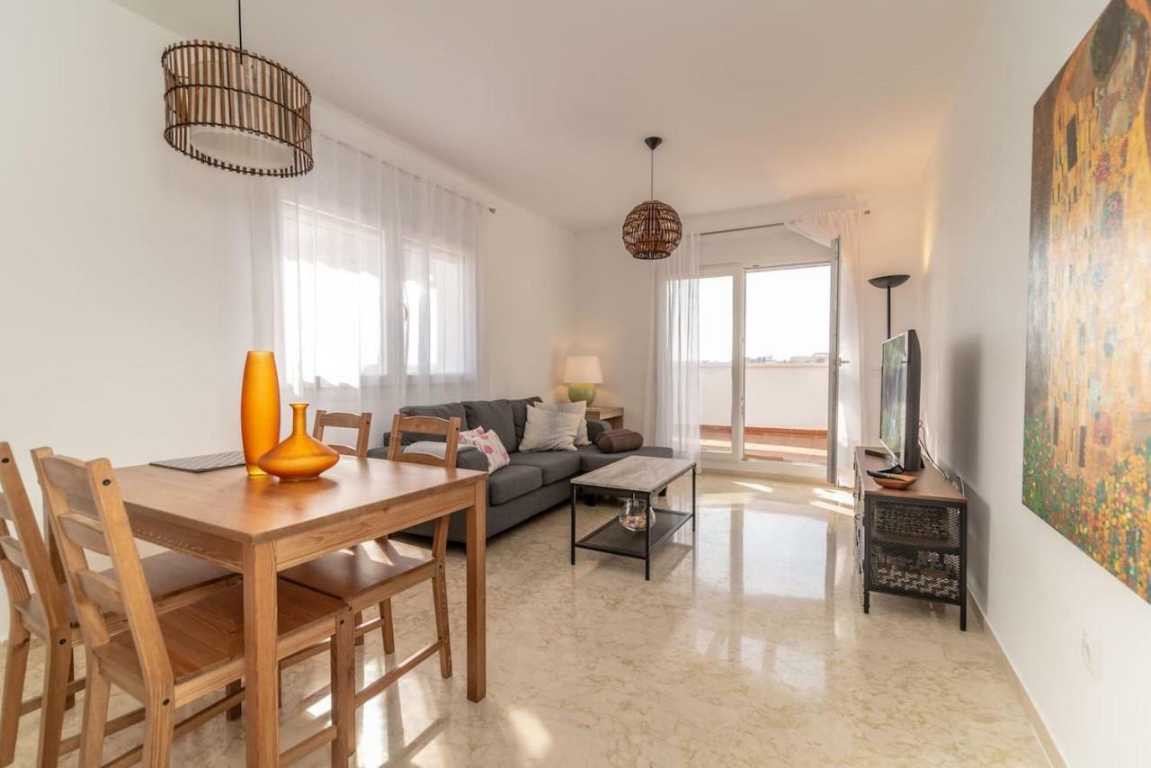 Апартаменты Recently Decorated 2Bdr Penthouse In Фуэнхирола Экстерьер фото
