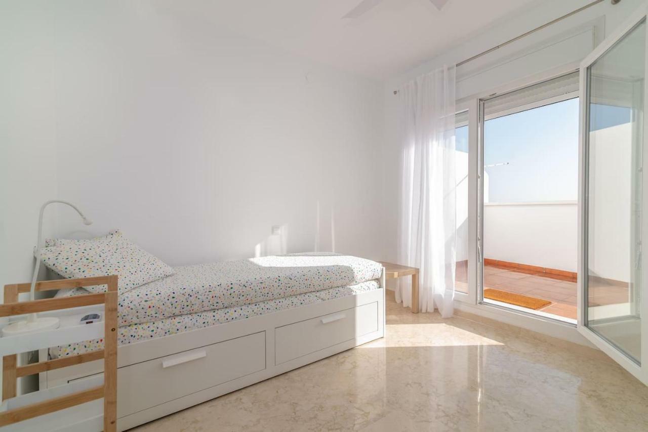 Апартаменты Recently Decorated 2Bdr Penthouse In Фуэнхирола Экстерьер фото