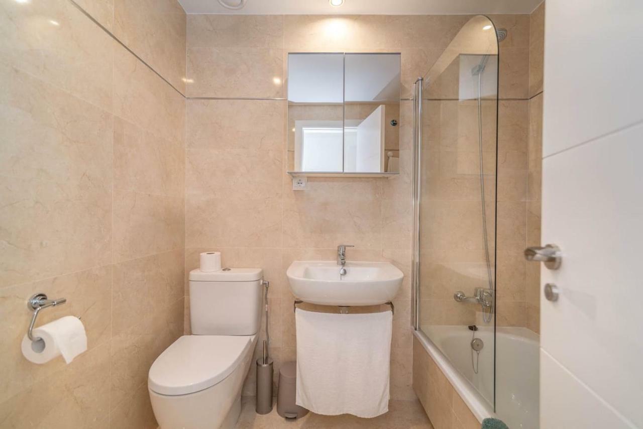 Апартаменты Recently Decorated 2Bdr Penthouse In Фуэнхирола Экстерьер фото