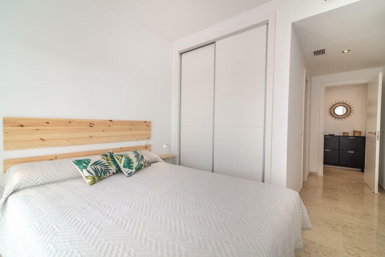 Апартаменты Recently Decorated 2Bdr Penthouse In Фуэнхирола Экстерьер фото